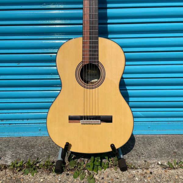 Valencia VC564 Classical Guitar For Discount